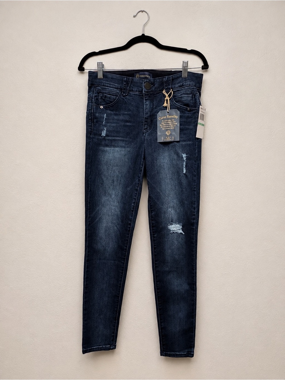 Democracy AbSolution Booty Lift Jegging Jeans 8 Slightly Distressed NWT